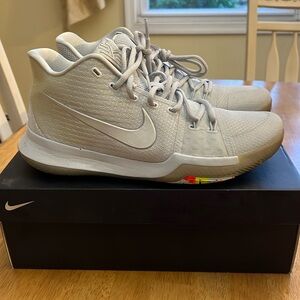 Men’s Nike Kyrie 3 TS